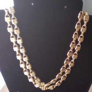 Vtg 24' Gold Tone Chain Costume Jewelry.